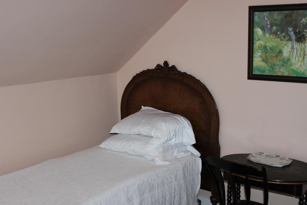 Hobble Inn Stowe Bagian luar foto