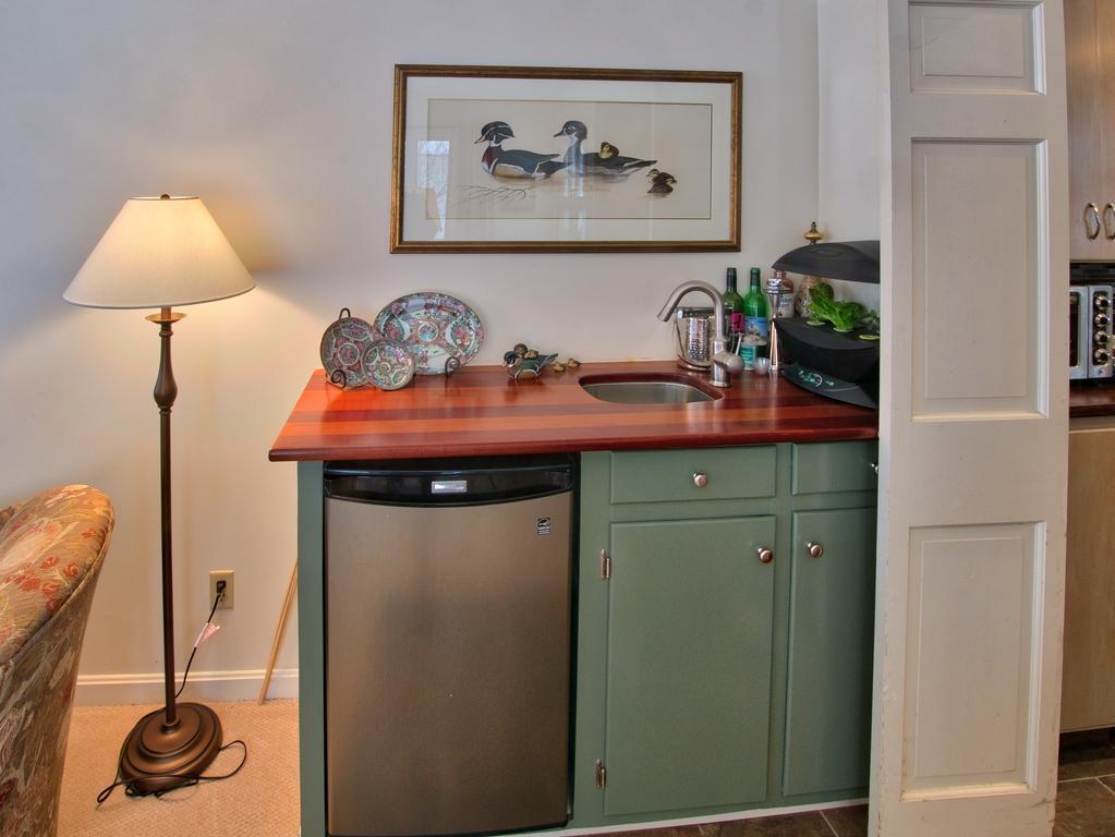 Hobble Inn Stowe Bagian luar foto